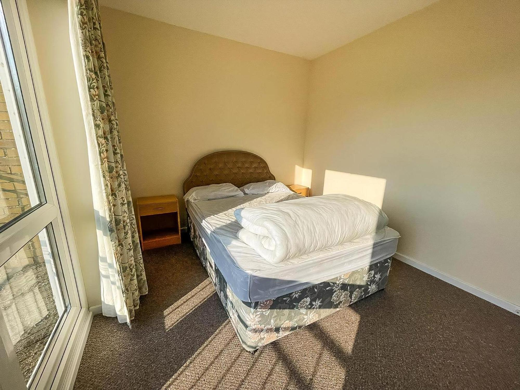 8 Berth To Hire At Bermuda Nearby Ref 18192b